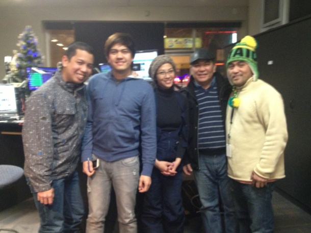 Dreamie (center) with Himig Pinoy producer Rolan Latore (extreme right), Filipino community volunteer Alex Donado (2nd from right) who accompanied her to the station and two Himig Pinoy volunteers pose for posterity.(contributed photo)